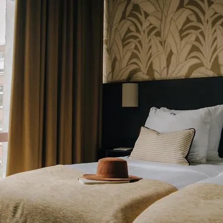 Hotel Omega-2