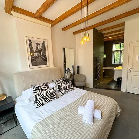 Yourbnb Suites Kerkstraat-2