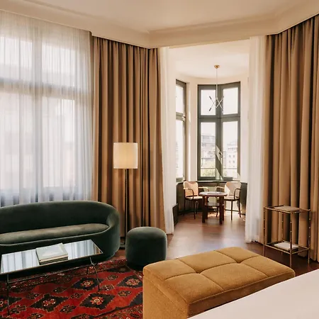 Boutique Hotel Chateau Royal-3