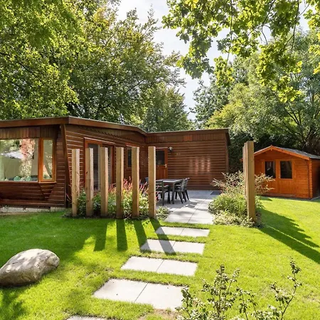 Bungalowpark Het Verscholen Dorp-3