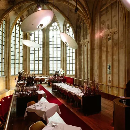 Kruisherenhotel Maastricht-3