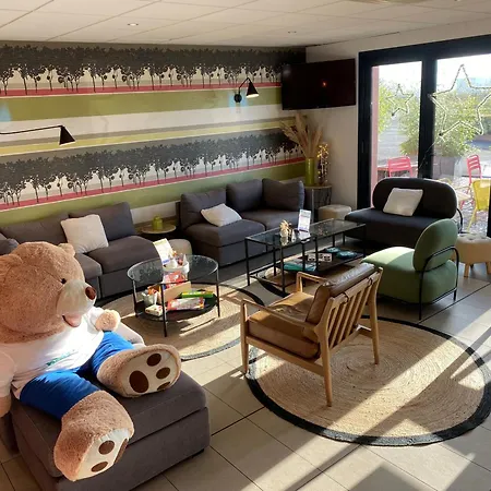 Brit Hotel Reims Croix Blandin-3