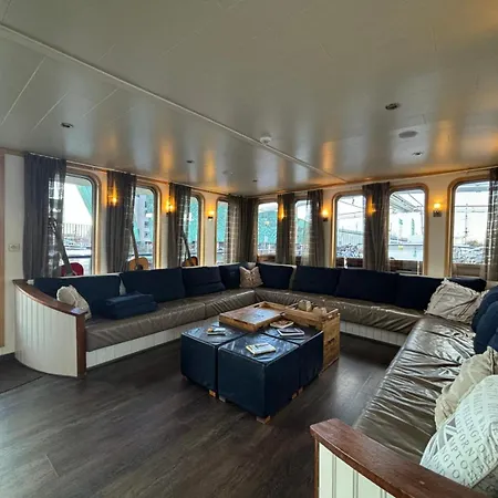 Hotelboat Iris Groningen-3