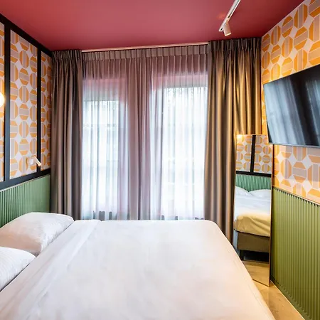 Tourist Inn Hotel Amsterdam-3