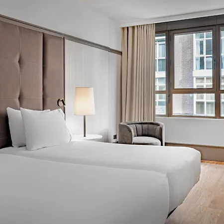 Ac Hotel Avenida De America By Marriott-2