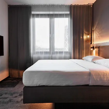 Moxy Duesseldorf South-3