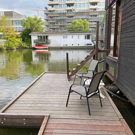 T Kan Verkeren - Houseboat-2