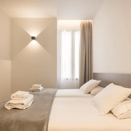 Mon Suites Jardin De Ayora-2