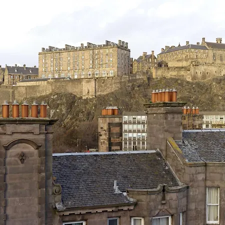 Doubletree By Hilton Edinburgh City Centre-3
