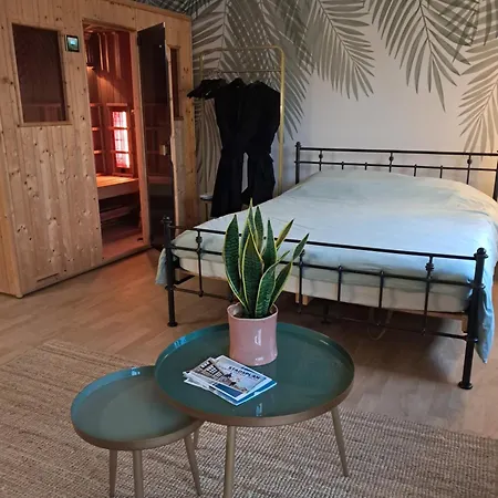 Home Away-3