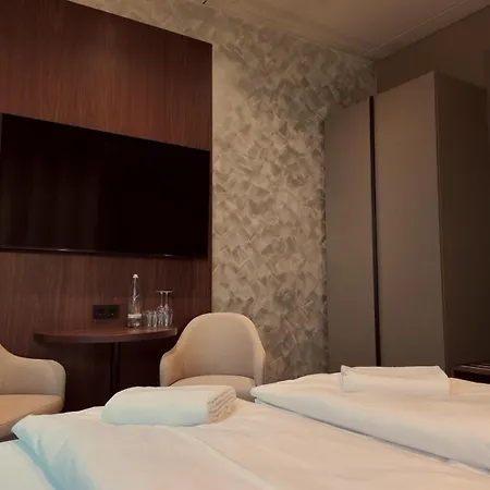 Bellman Hotel-2