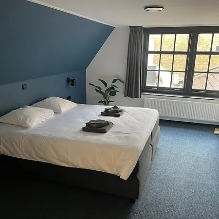 Hotel Grandcafe De Doelen-3