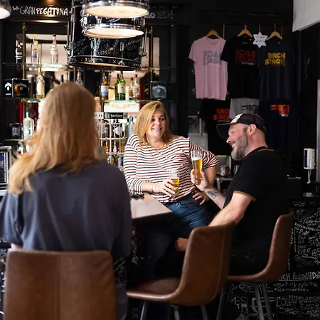 Backstage Hotel Amsterdam-2