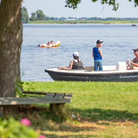 Fuut vier persoons Vakantiepark Giethoorn-2