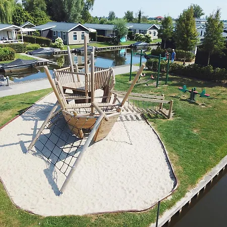 Fuut vier persoons Vakantiepark Giethoorn-3