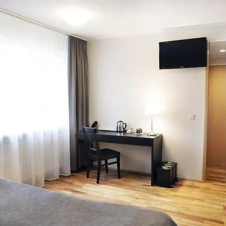 Fosshotel Rauthara-2