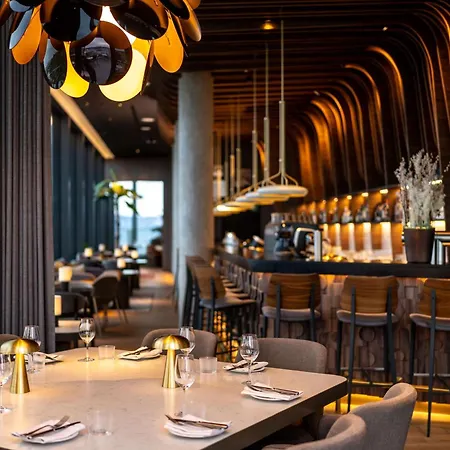 Radisson Blu Hotel At Porsche Design Tower Stuttgart-2
