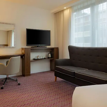 Hampton By Hilton London Waterloo-3