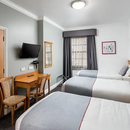 Oyo Townhouse New England, London Victoria-3