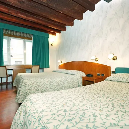 Hotel Corot-3