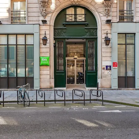 Ibis Styles Paris Republique Le Marais-3
