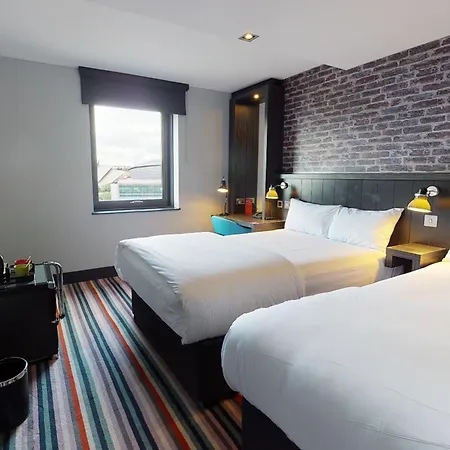Village Hotel Edinburgh-3