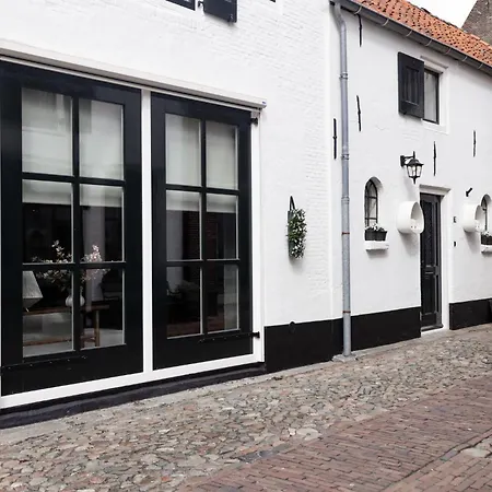 Boutique Hotel Elburg en Tapperij-2