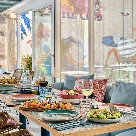Hotel Chromatics & Restaurant Hill Club By Happyculture-3
