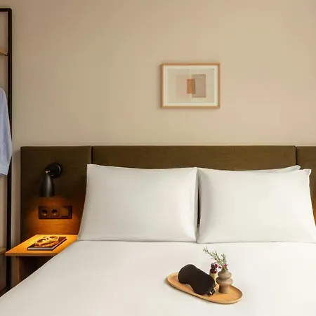 Hotel Middelland Rotterdam-3