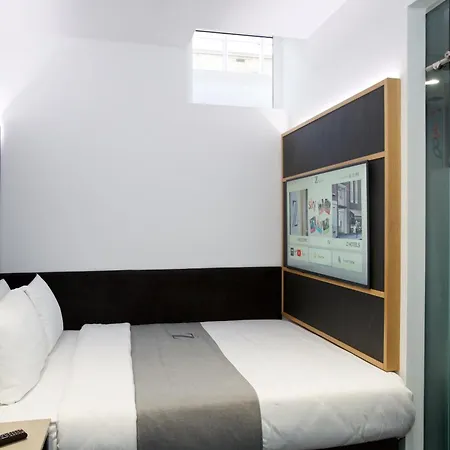 The Z Hotel Leicester Square-3