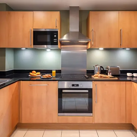 Marlin Apartments London Bridge - Empire Square-3