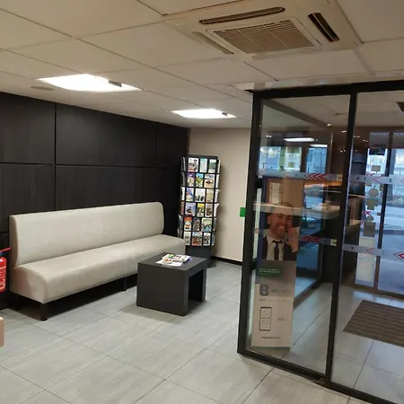 Brit Hotel Confort Rouen Centre-2