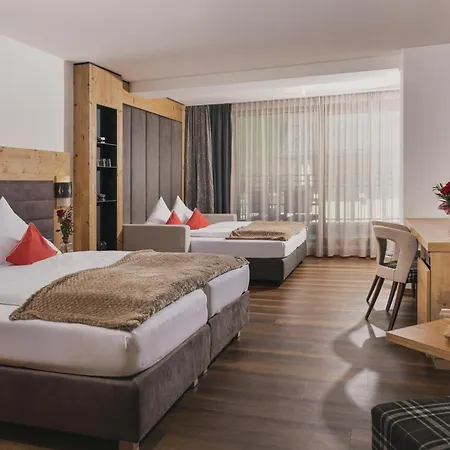 Hotel Ferienglueck-3
