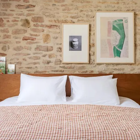 Alfred Hotels Beaune La Madeleine-3