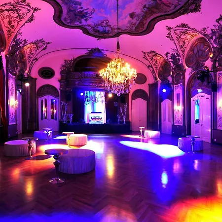 Hotel Deutsches Theater Landwehrstrasse-2