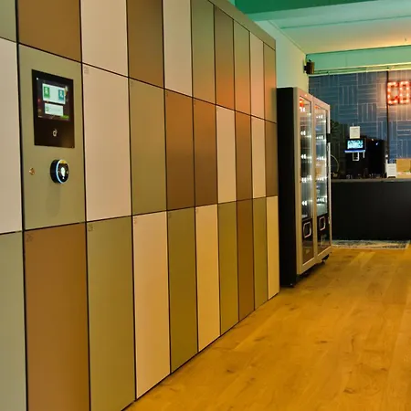 De Lola Podshotel-3