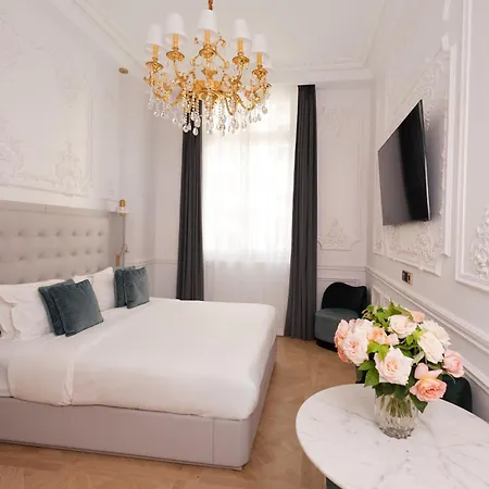 Le Triomphe Paris-2