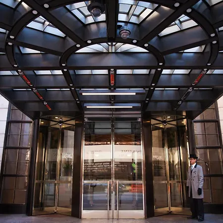 Four Seasons Hotel New York-3