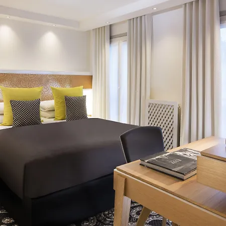 Hotel Elysees 8-3