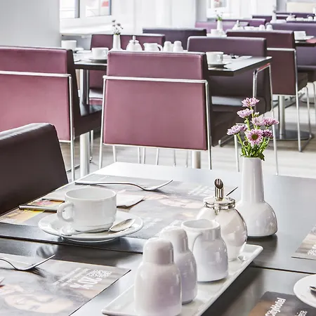 IntercityHotel Hamburg Altona-3