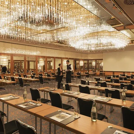 Maritim Hotel Muenchen-3