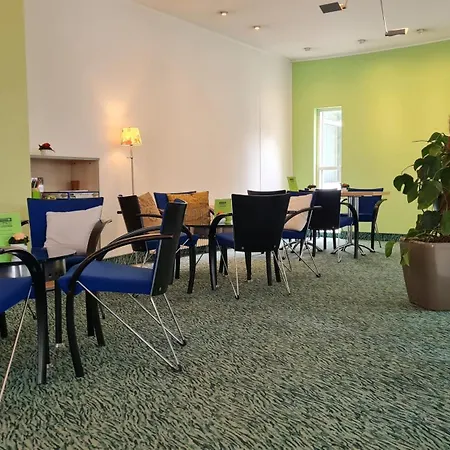 Hotel Am Terrassenufer, Worldhotels Distinctive-2