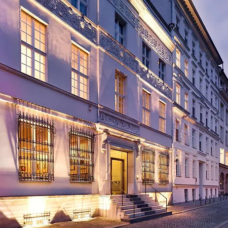 art'otel berlin mitte, part of Radisson Hotel Group-2
