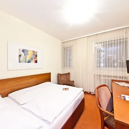 Plaza Inn Rieker Stuttgart Hauptbahnhof-2