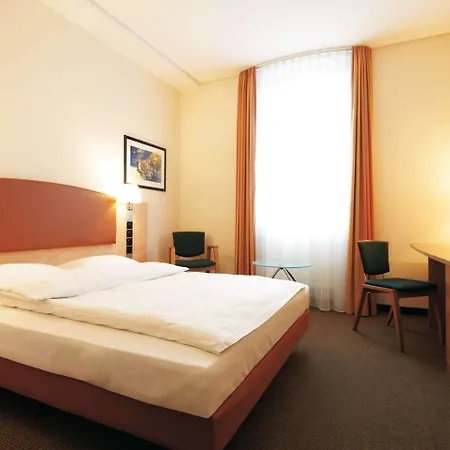 Intercityhotel Berlin Ostbahnhof-2