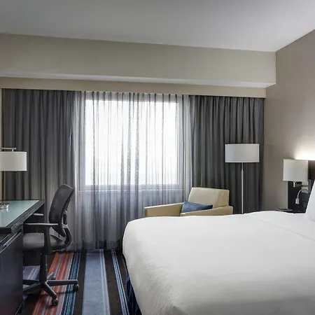 Courtyard By Marriott New York Jfk Airport-3
