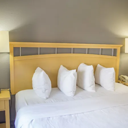 Hudson River Hotel-3