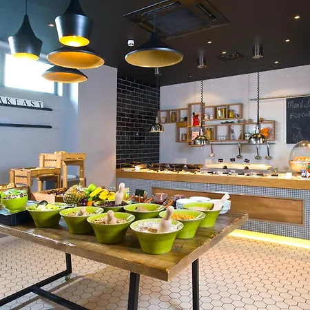 Holiday Inn London West By Ihg-3
