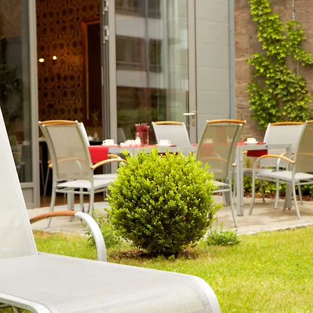 June Stay Berlin City West-3