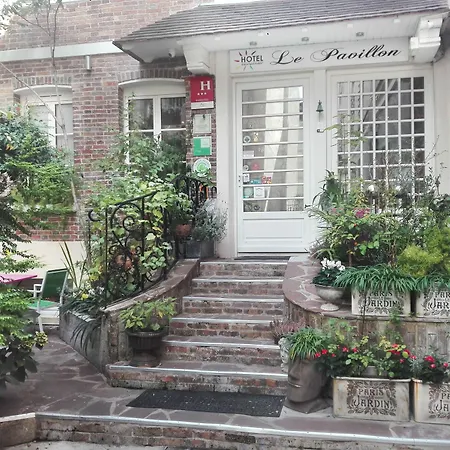 Le Pavillon Hotel-3